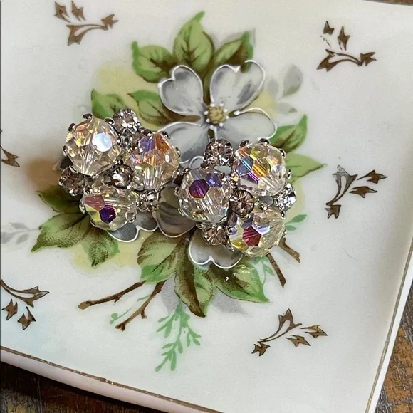 1950’s Coro Faceted Crystal & Rhinestone Cluster Clip-on Earrings - Picture 1 of 8